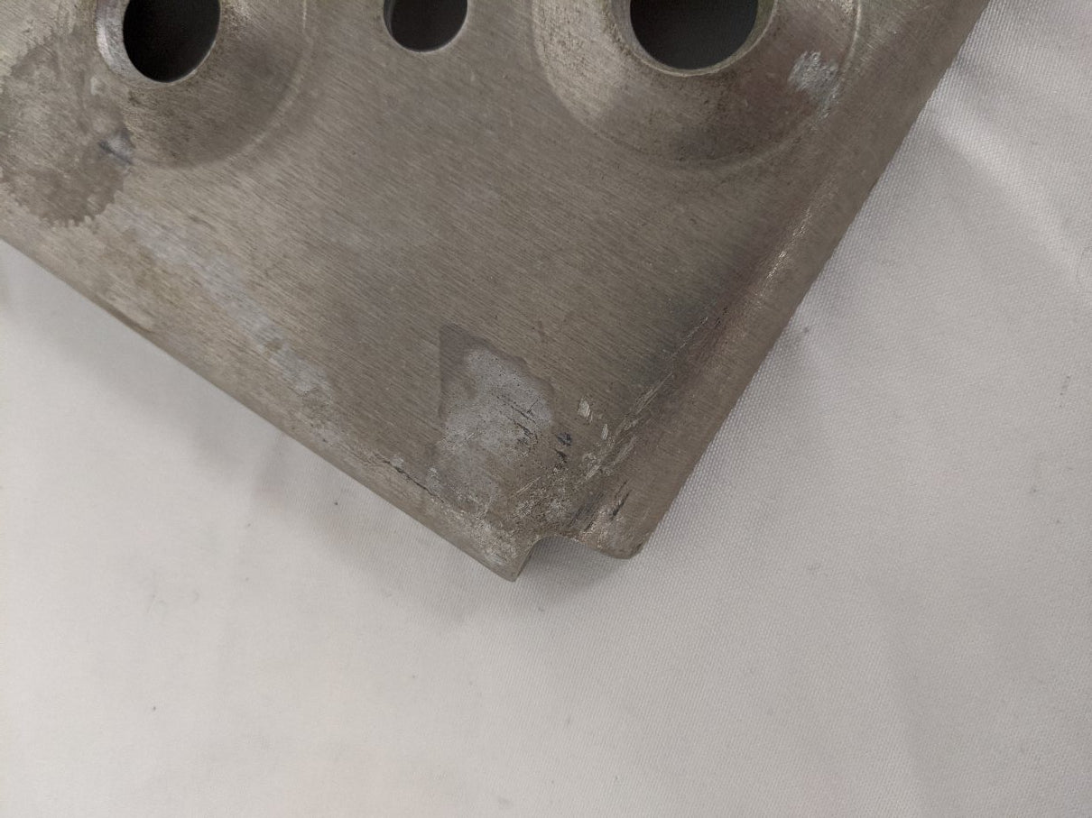Used Freightliner 19 ¾" x 13 ¾" Outboard Deck Plate - P/N  22-69180-001 (6749022158934)