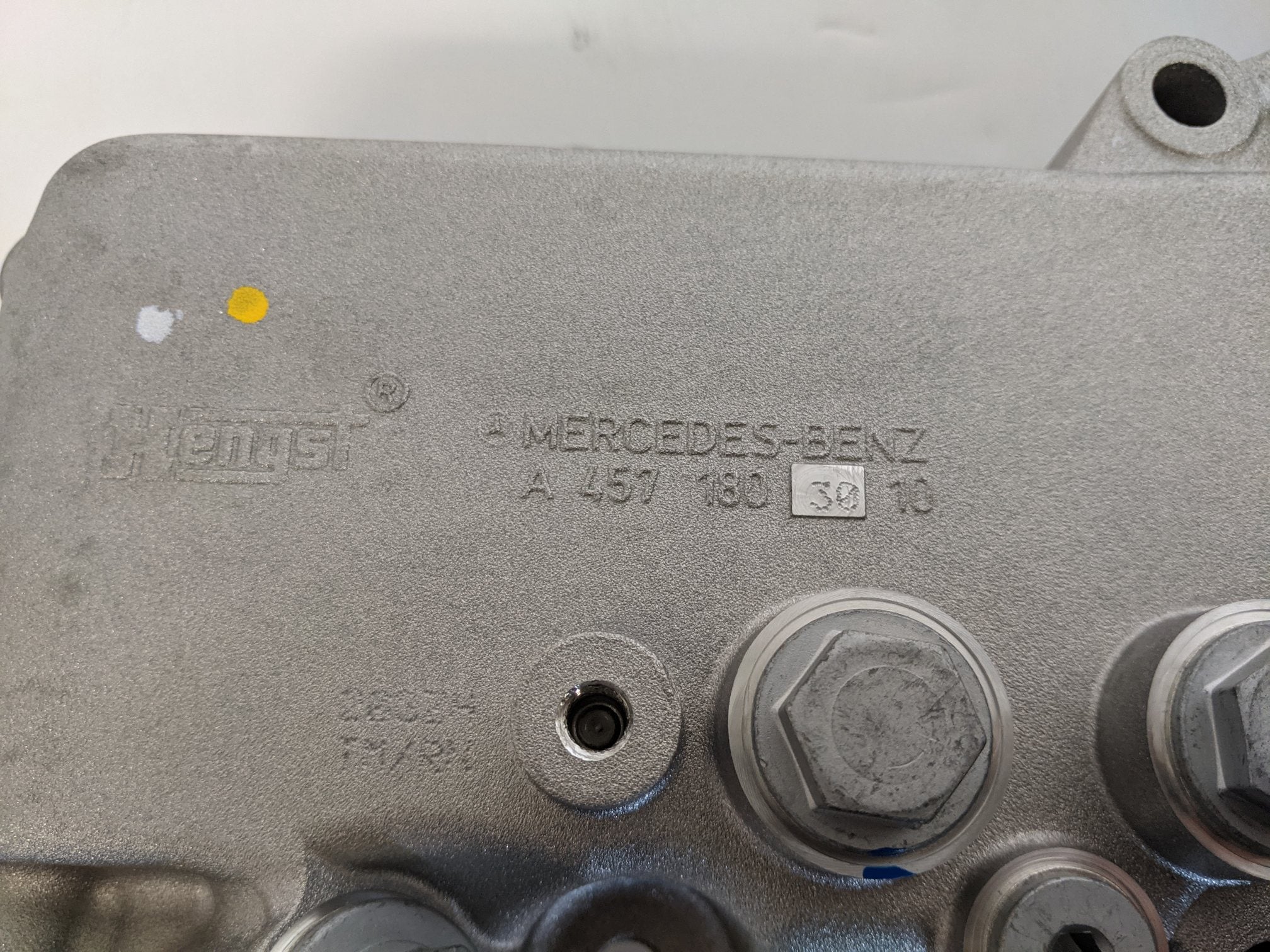 New Mercedes Benz 0M460 Engine Oil Cooler & Filter Assembly -P/N DDE A4571803010 (10106751025468)