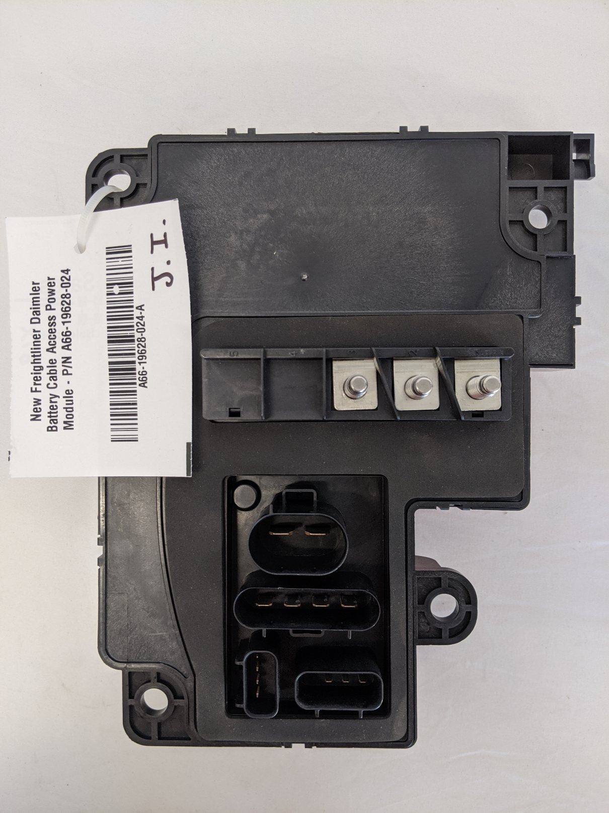 New Freightliner Daimler Battery Cable Access Power Module - P/N A66-19628-024 (10173106782524)