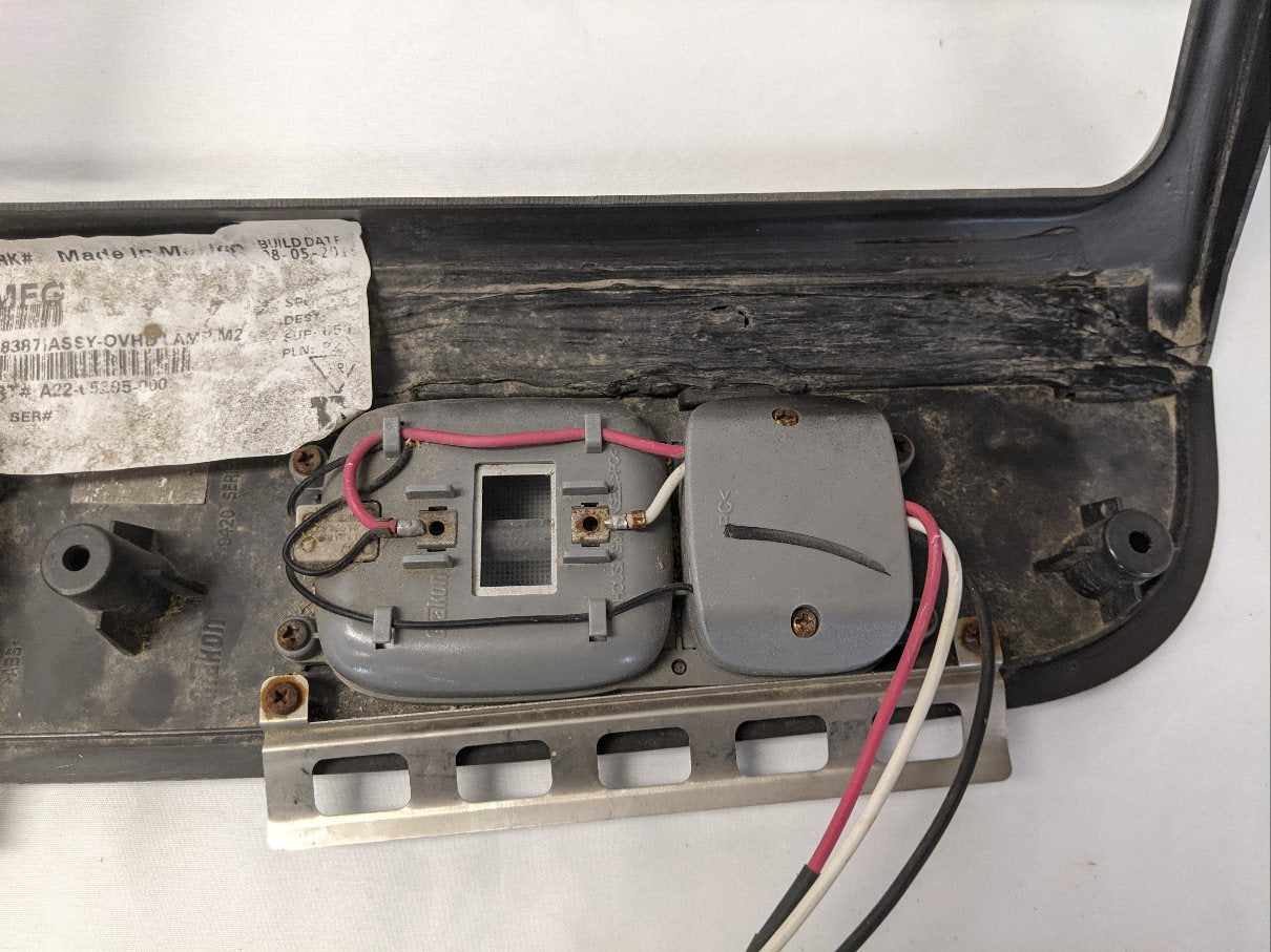 Used Freightliner M2 Overhead Interior Light Assembly - P/N A22-65295-000