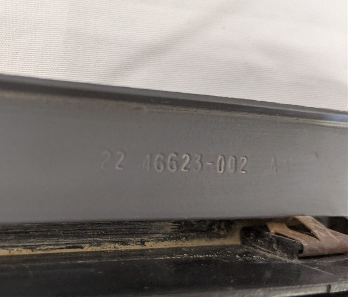 Used Freightliner Columbia Sleeper Air Vent Panel w/ Louver - P/N 22-46623-002 (10122021732668)
