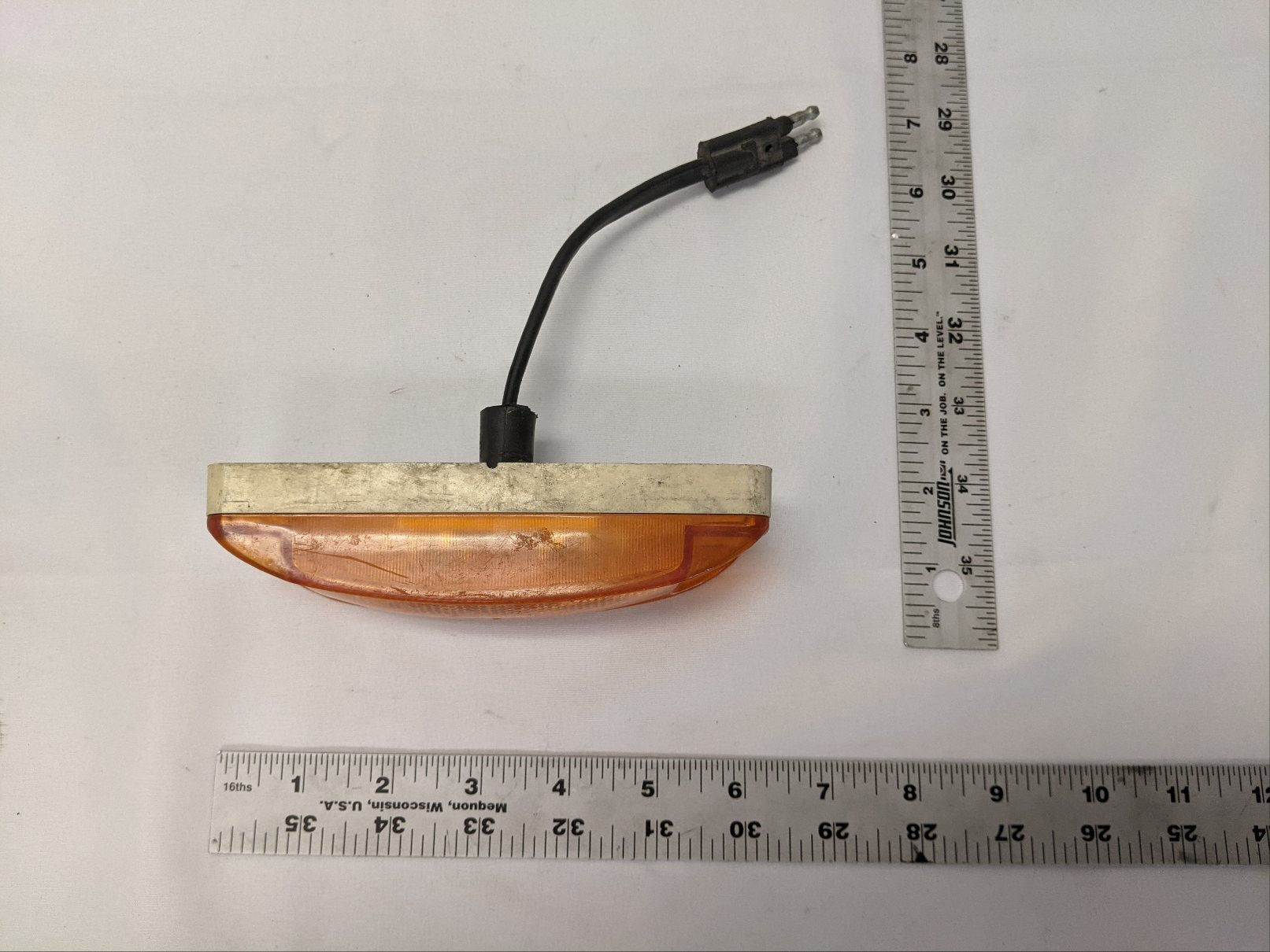 Used Reflectorized Rectangular Incandescent Marker Light - P/N TL 29203Y