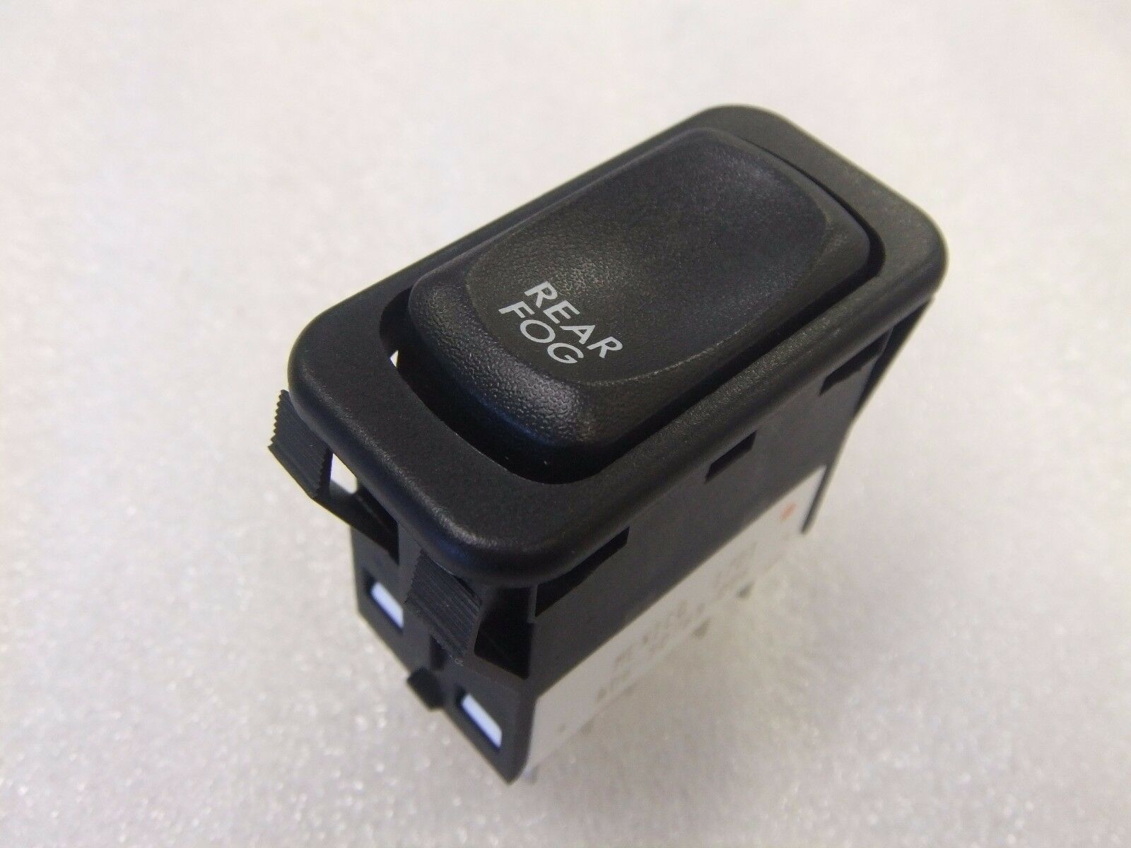 Freightliner Columbia Rocker Switch Rear Fog Lamp - P/N A06-30769-006
