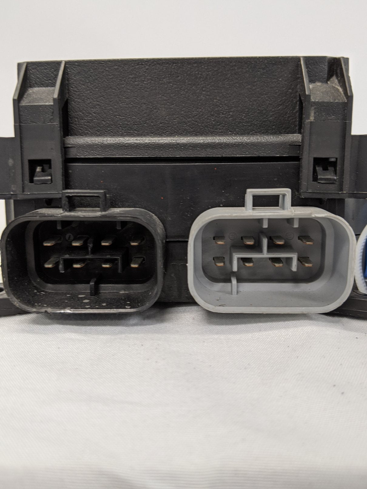 Damaged FTL Bussmann ABS Power Distribution Module P/N  A06-46255-012, 31137