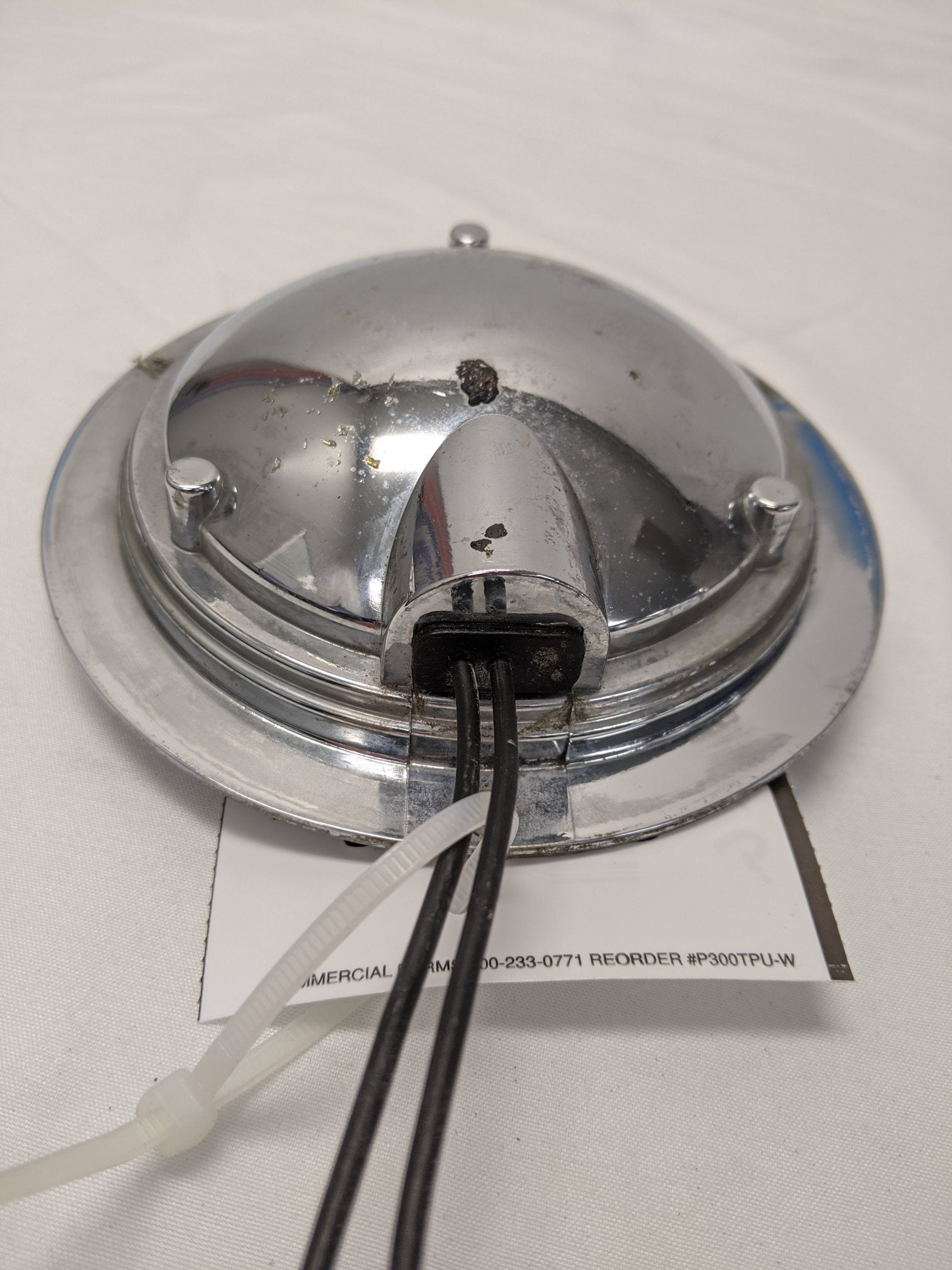 Freightliner Utility Light - P/N: GNI 9500, A06-18956-001 (Used)