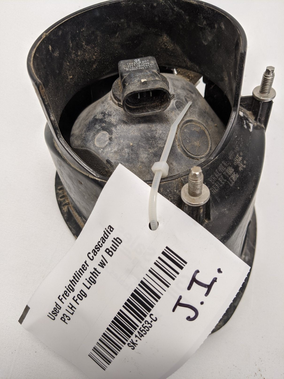 Used Freightliner Cascadia P3 LH Fog Light w/ Bulb - P/N A06-51908-000