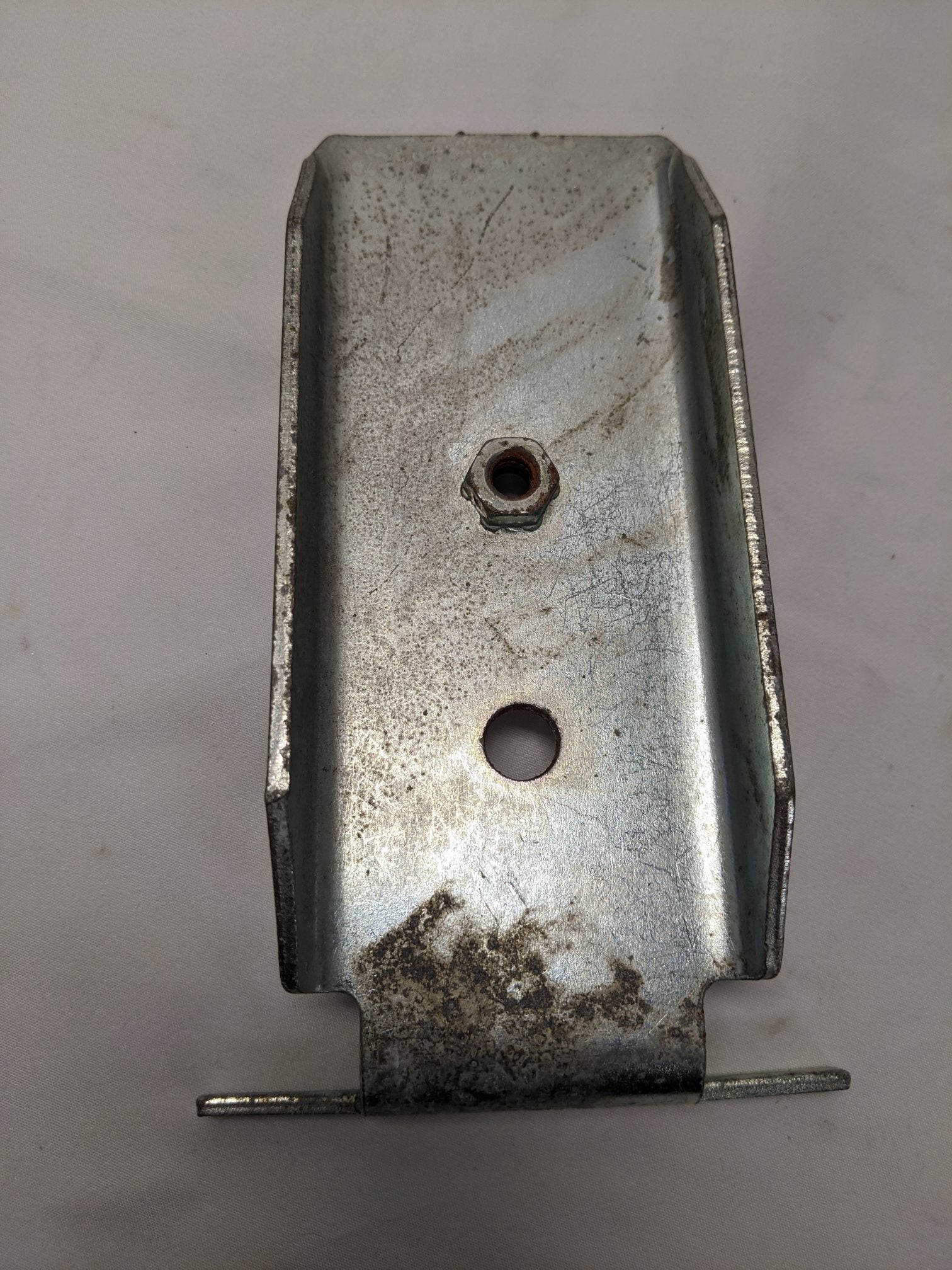 Freightliner Tread Deck Plate Bracket - P/N A22-57932-002