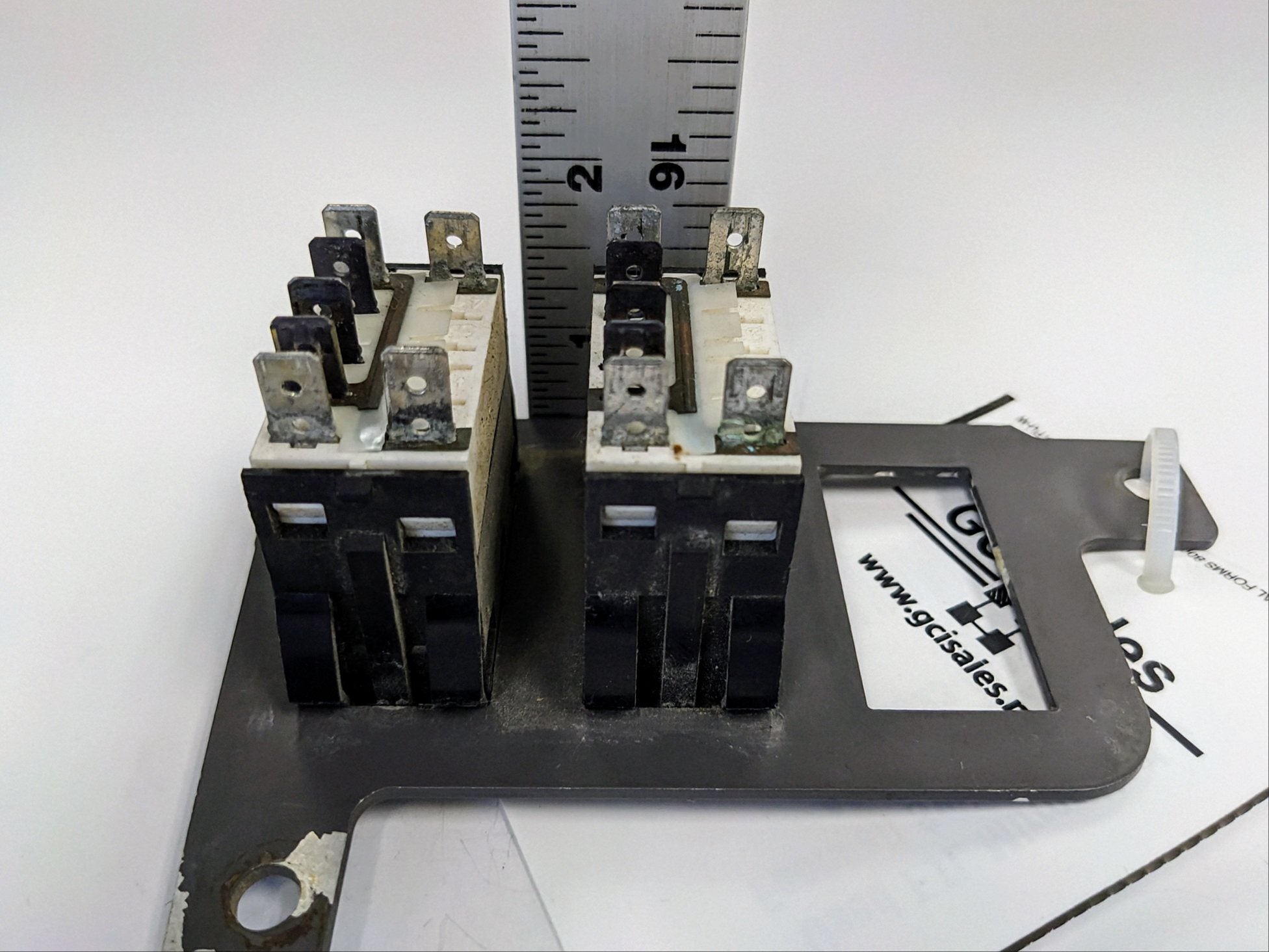 Used FTL Mirror Heat & Footwell Switches - P/Ns: A06-22523-002, A06-22523-005 (10122020585788)