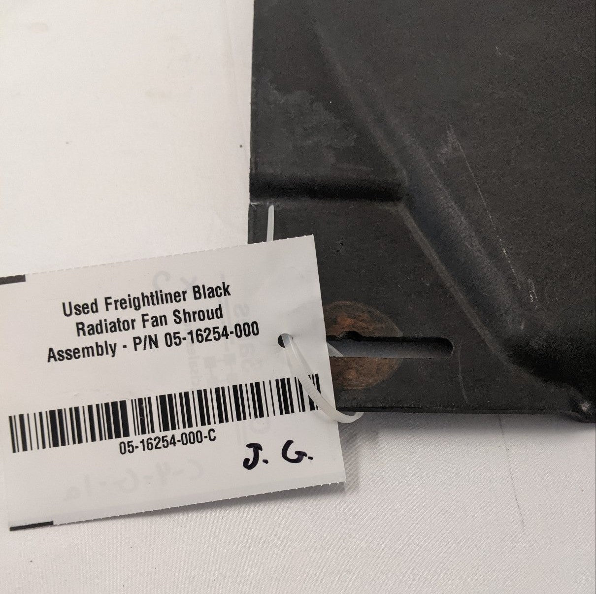 Used Freightliner Black Radiator Fan Shroud Assembly - P/N 05-16254-000