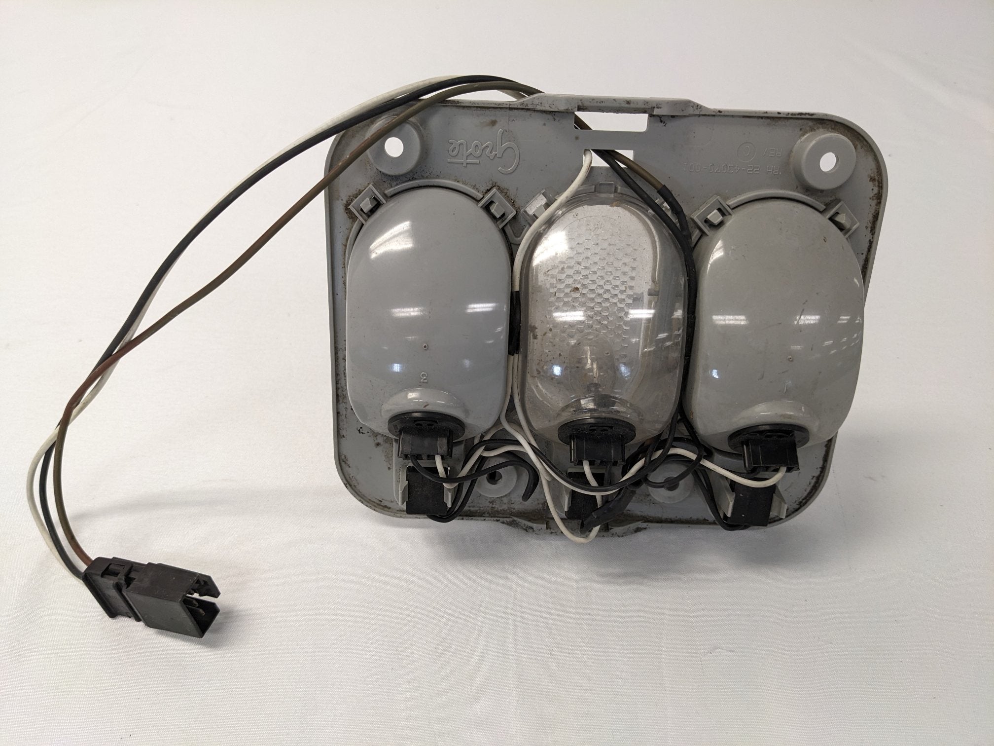 Used Freightliner Grakon Three Piece Dome Light - P/N 22-43070-001