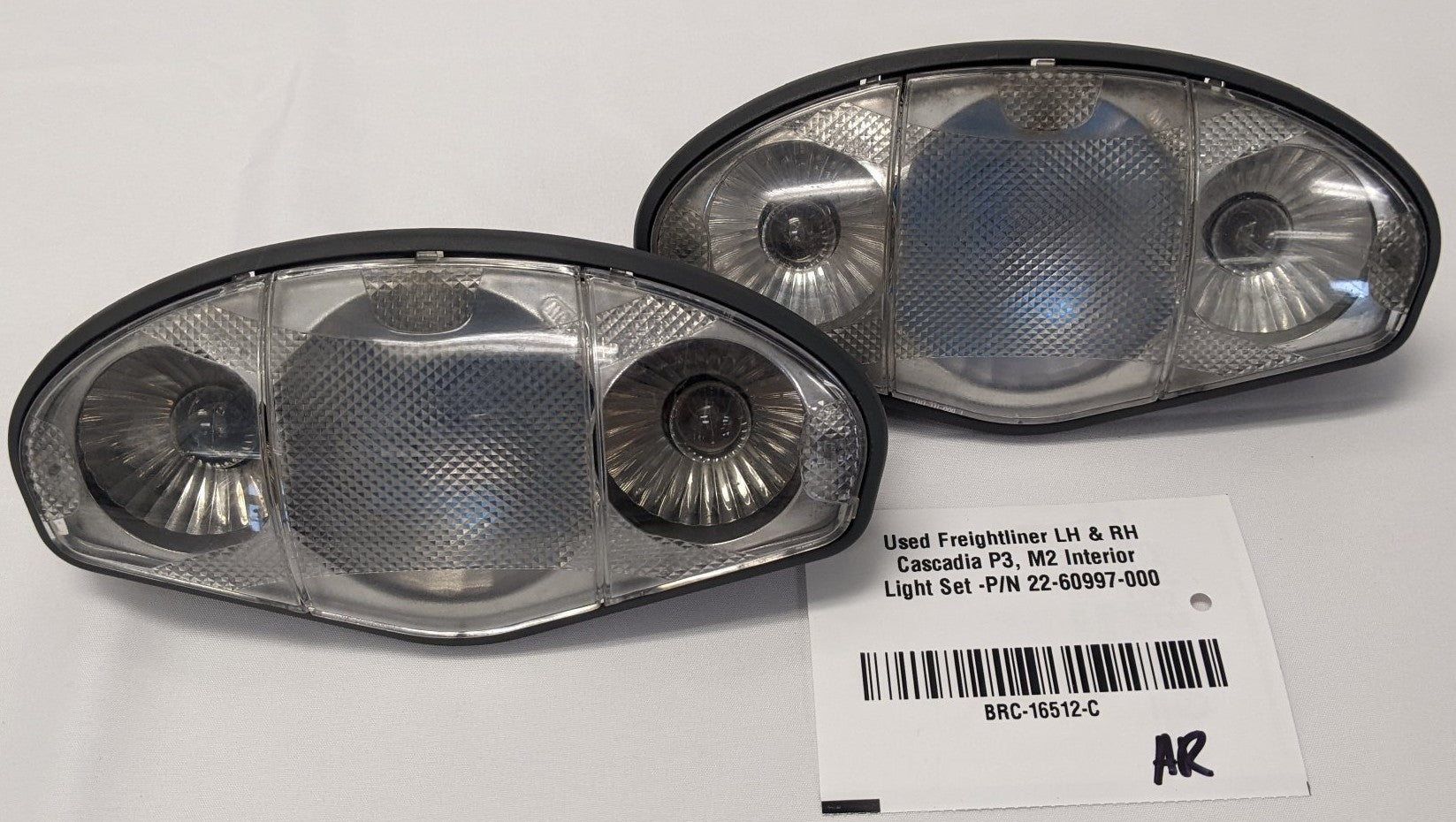 Used Freightliner LH & RH Cascadia P3, M2 Interior Light Set -P/N 22-60997-000