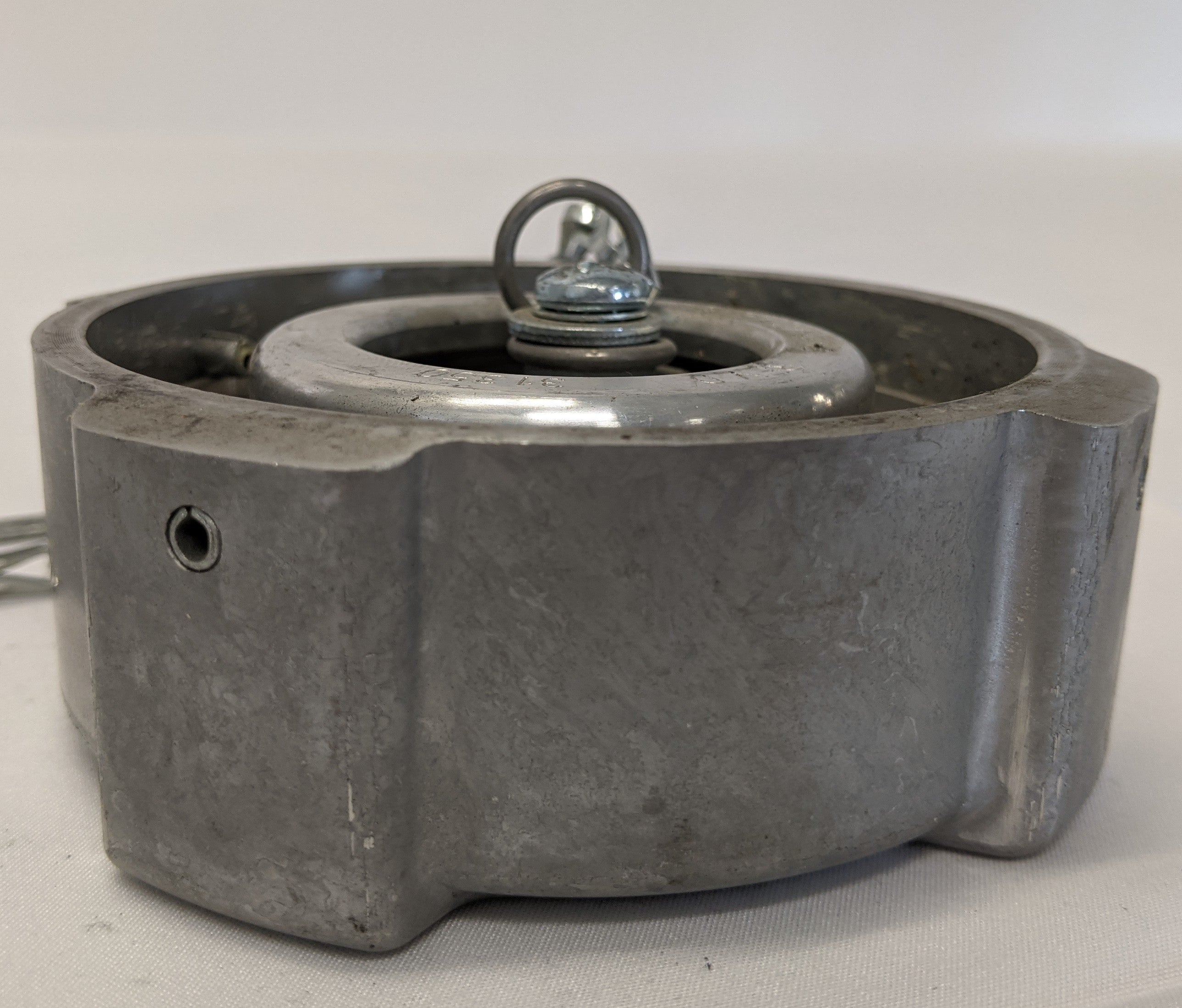 Freightliner Quarter-Turn Locking Fuel Tank Cap w/ Keys - P/N  03-37017-004 (4990948114518)