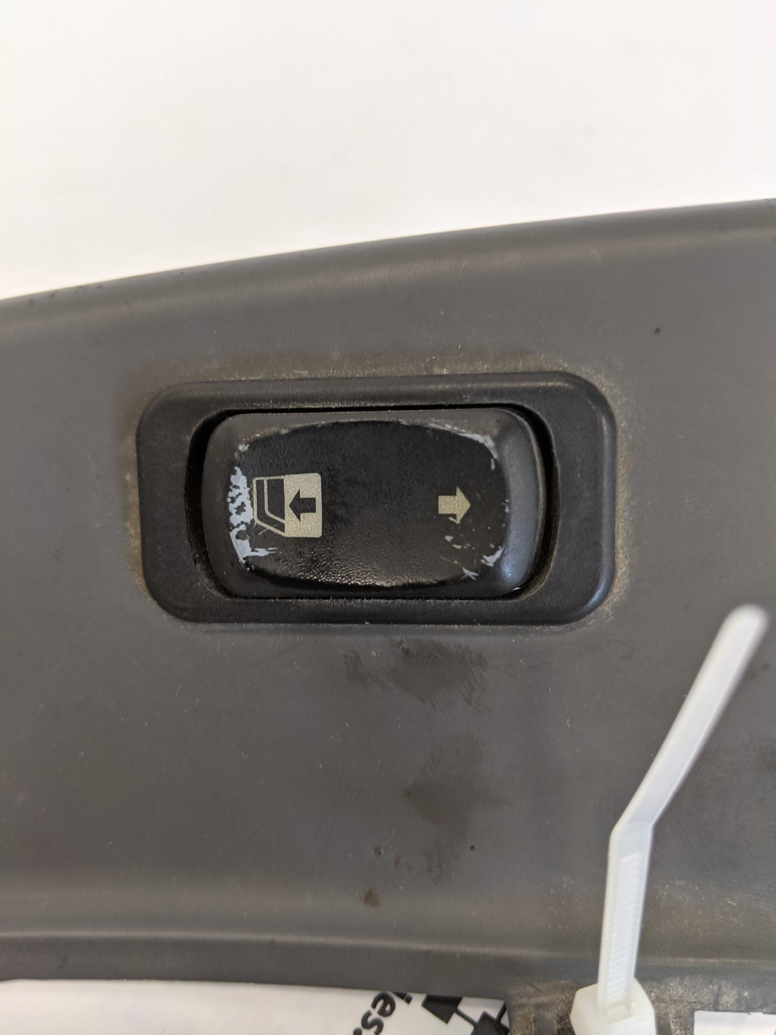 Used Freightliner Power Window Rocker Switch w/ Panel - P/N A06-30769-027 (10175056576828)