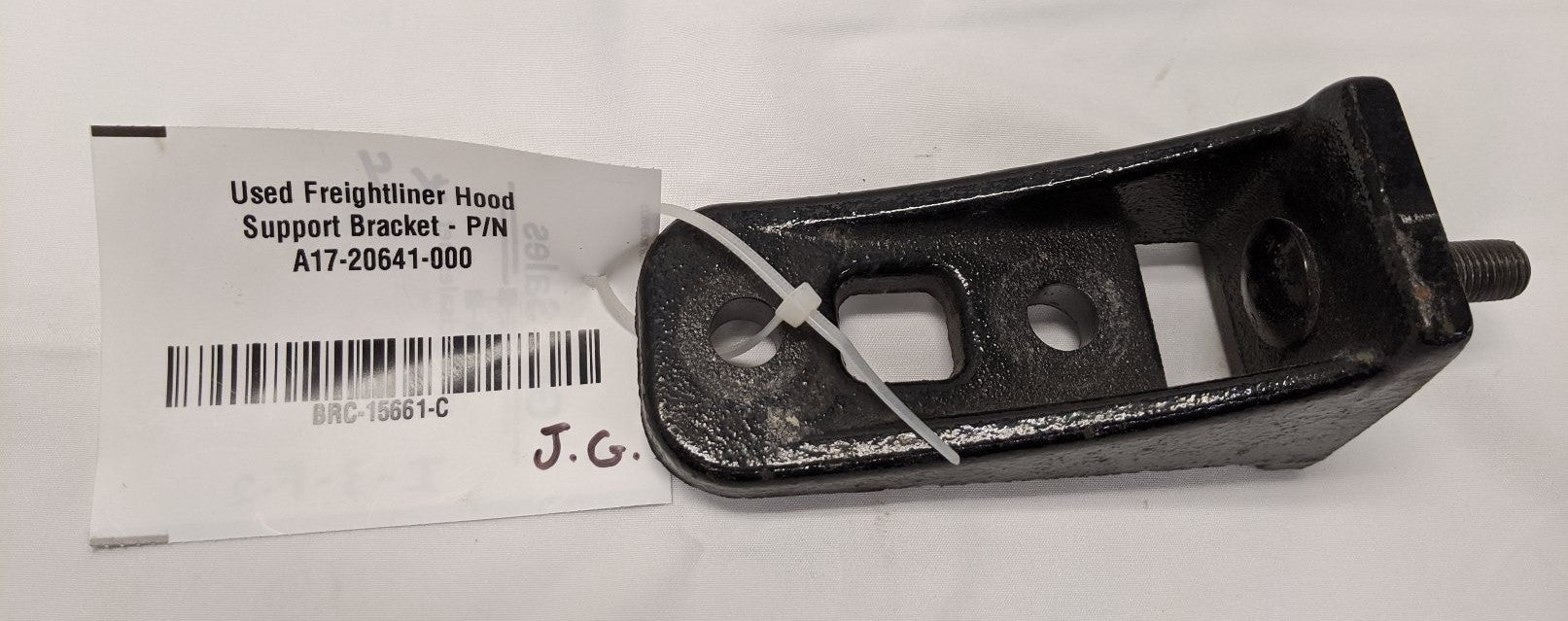 Used Freightliner Cascadia P4 Hood Support, Pivot Bracket - P/N A17-20641-000