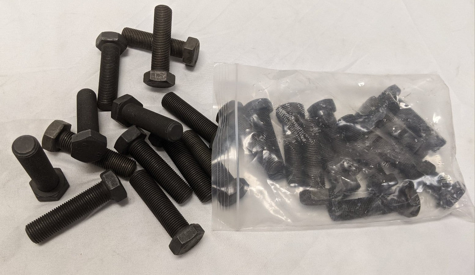M16-1.5 x 60mm Grade 10.9 Black Oxide Hex Bolts - Lot of 25 - Fine Thread Fully Threaded