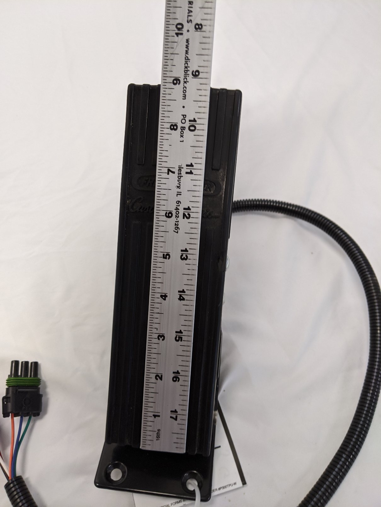 Freightliner DD13 Accelerator Pedal - A01-33650-000