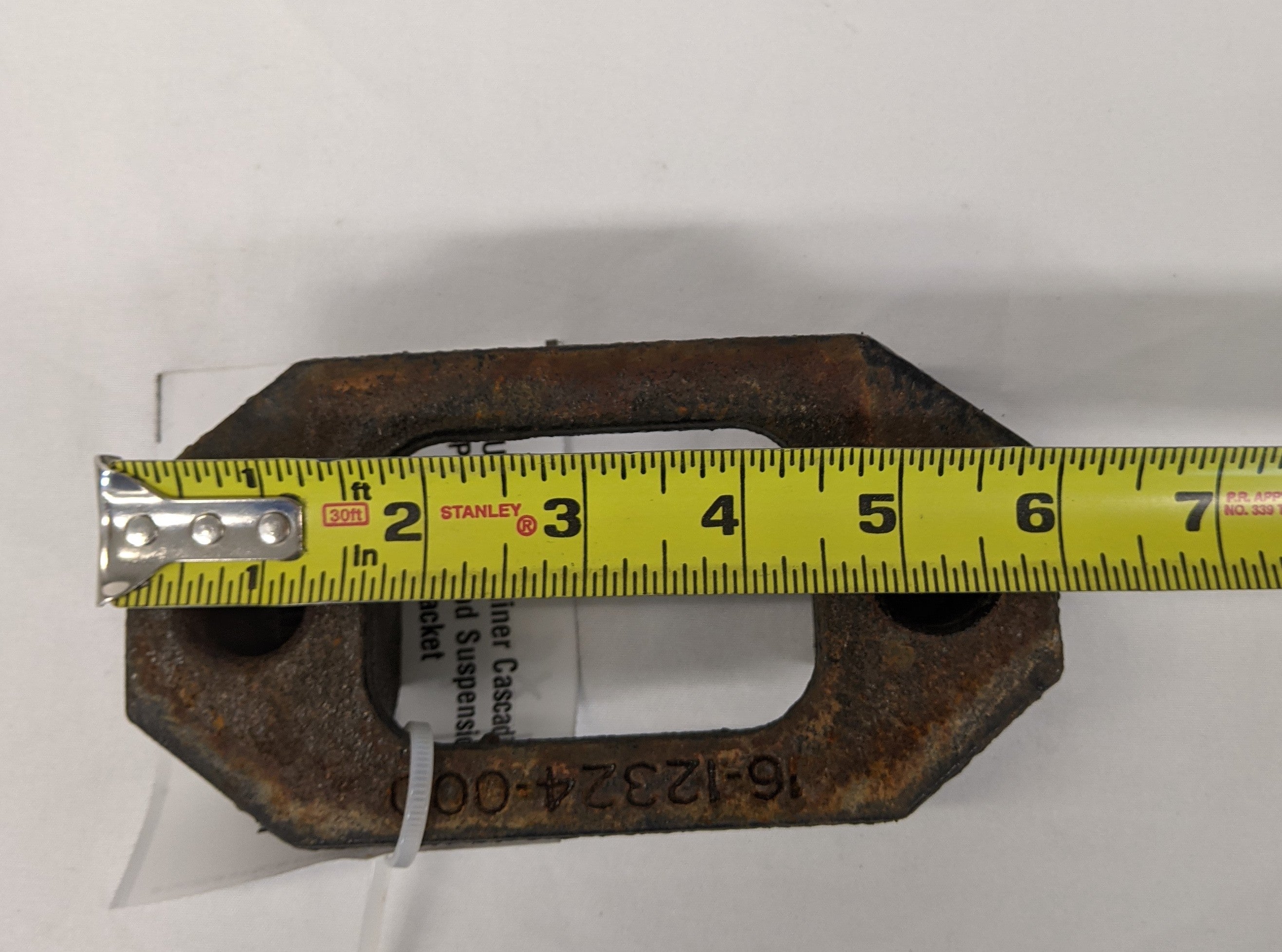 Used Freightliner Cascadia P3 Torque Rod Suspension Bracket - P/N 16-12324-000 (10091728961852)