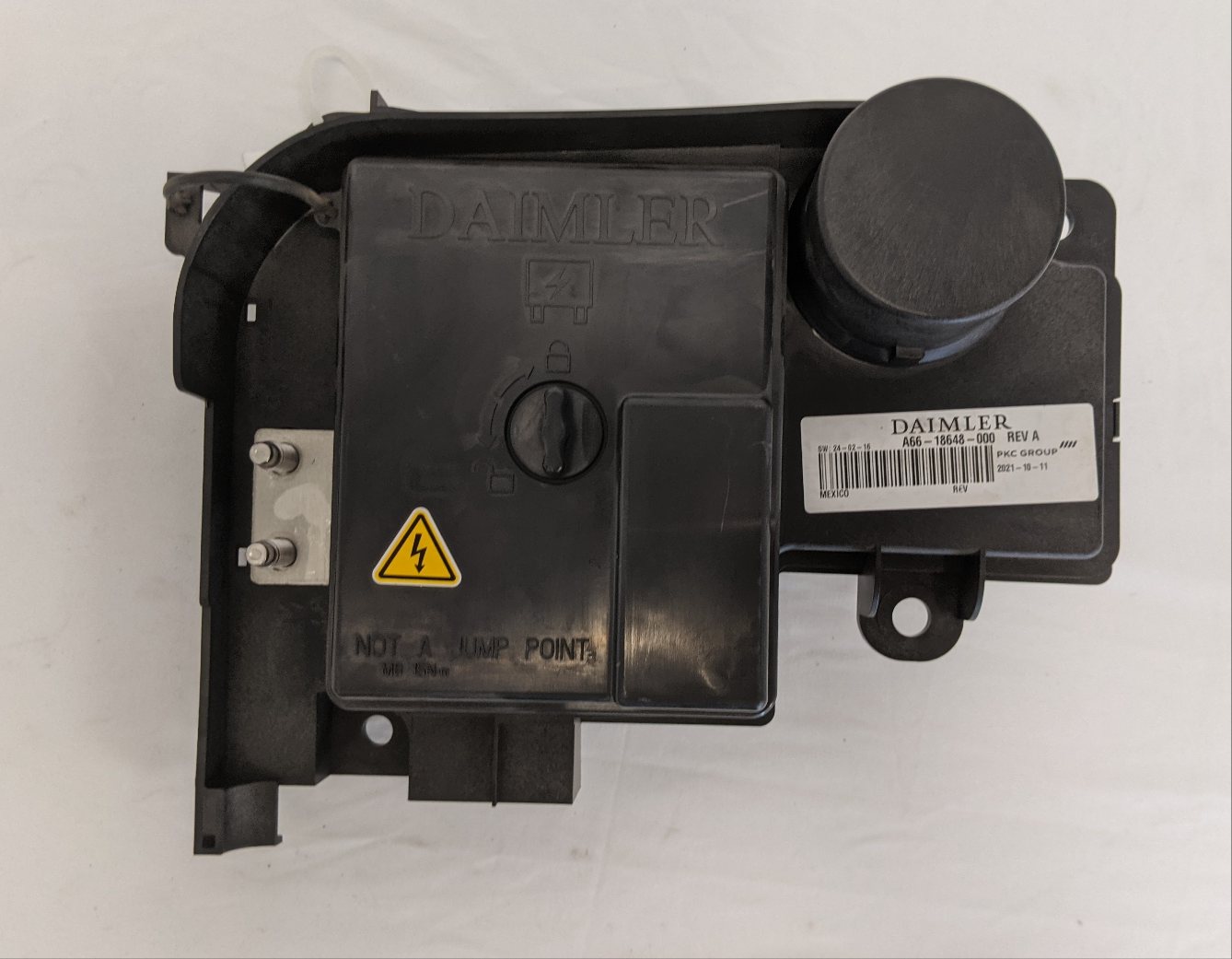 New Freightliner Daimler Battery Cable Access Power Module - P/N A66-18648-000 (10171265122620)