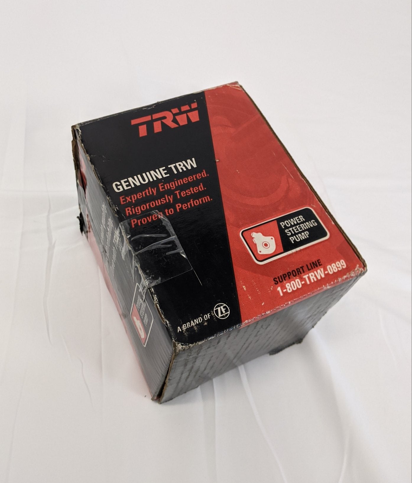 New TRW Freightliner 181618LET Power Steering Pump - P/N 14-20360-000 (10162424774972)