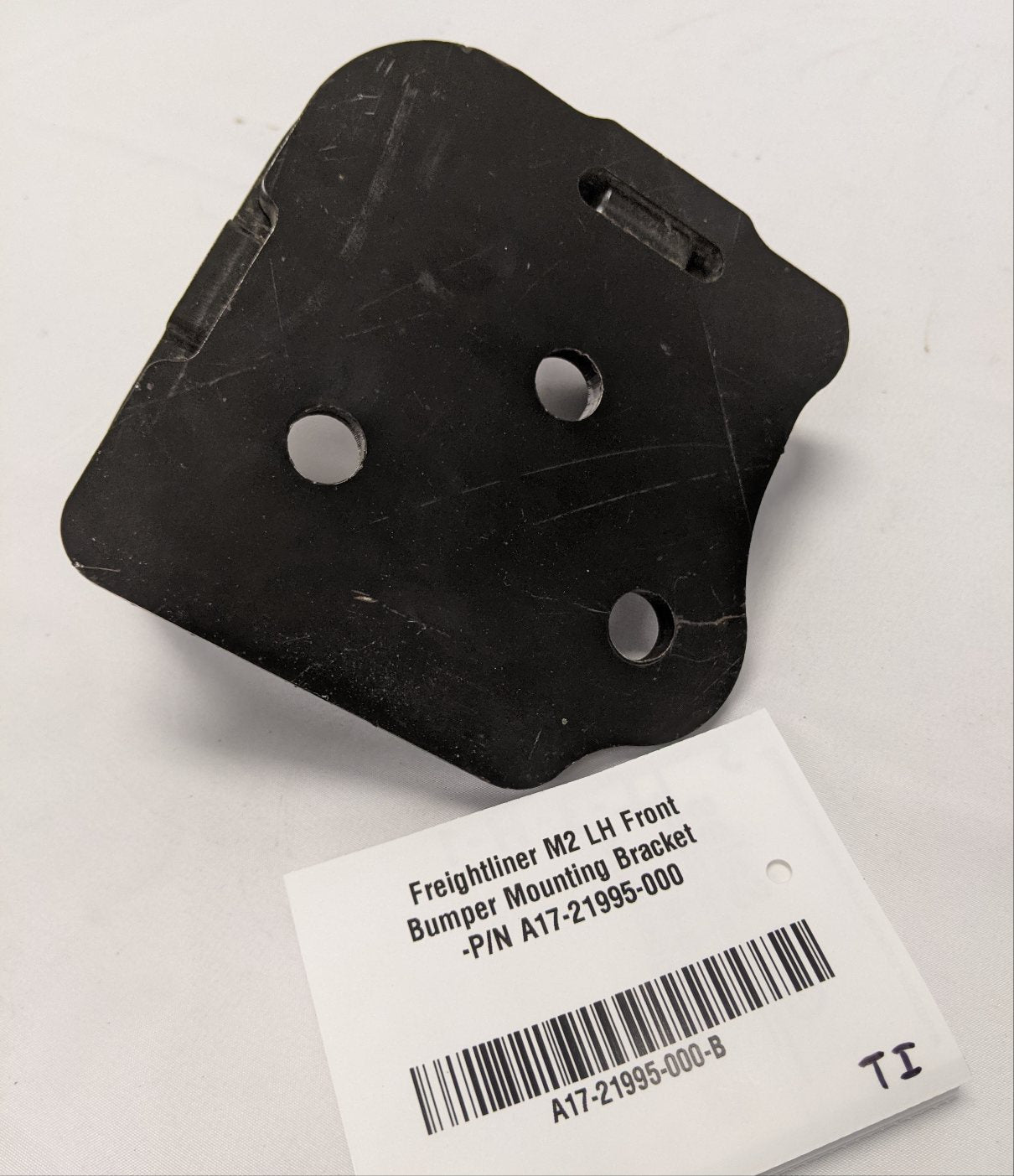 Freightliner M2 LH Front Bumper Mounting Bracket -P/N A17-21995-000