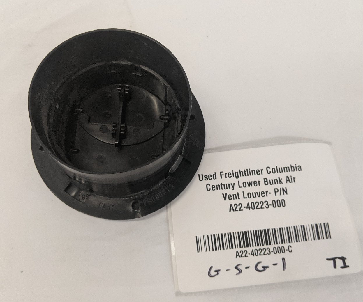 Used Freightliner Columbia Century Lower Bunk Air Vent Louver- P/N A22-40223-000