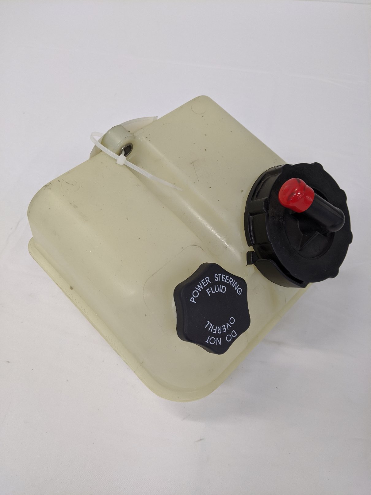New Freightliner Two Quart Power Steering Reservoir - P/N A14-19133-002 (10157606666556)