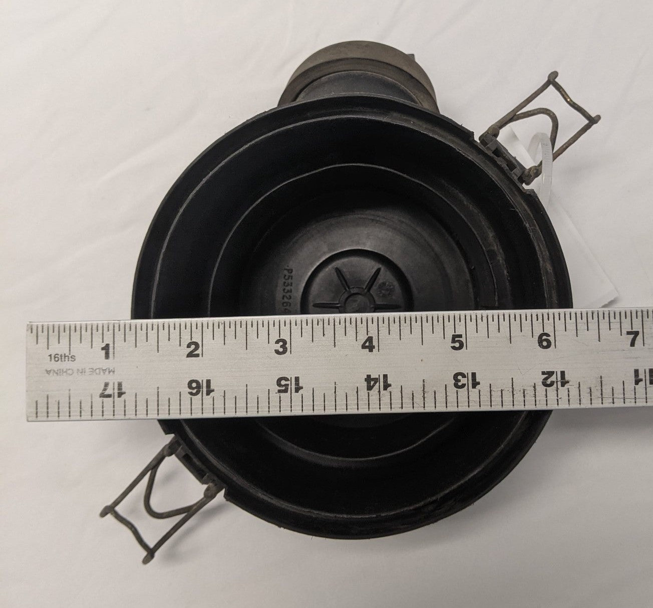 Used Donaldson Air Cleaner Cap - P/N P532808