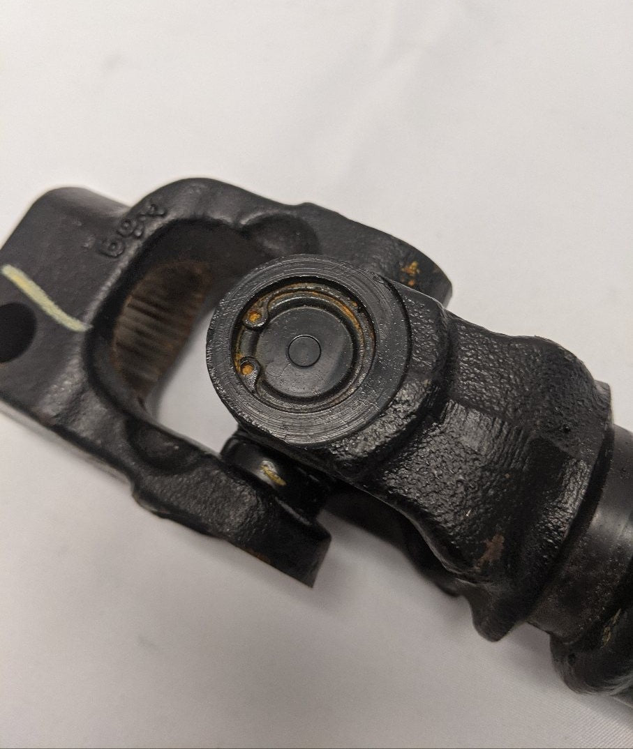 Freightliner Lower Steering Column Shaft | 14-19917-000