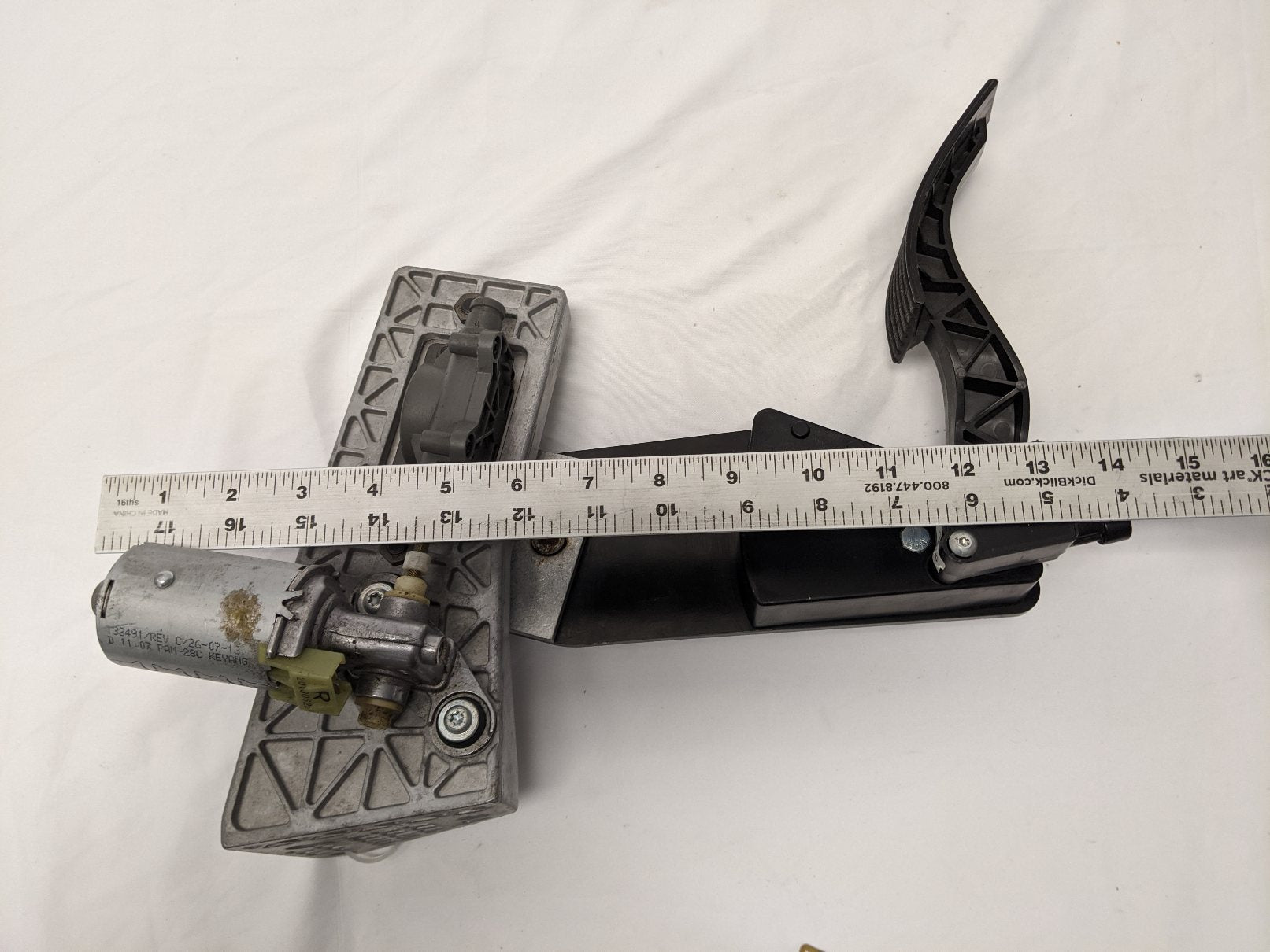 *Missing Wire* Used ISL 10 Adj. Suspension Pedal Assembly - P/N  A01-33226-000