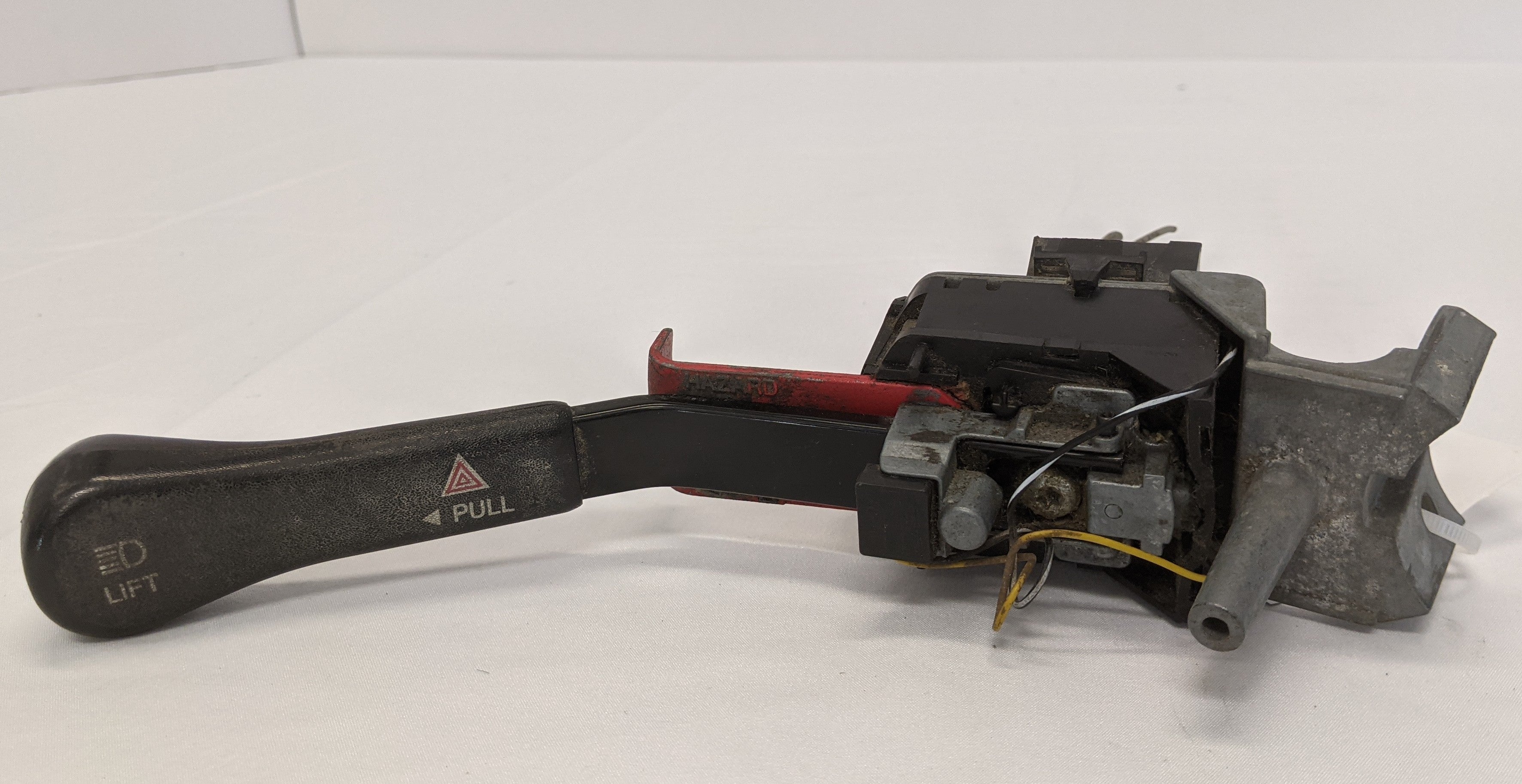 Used Freightliner Columbia Turn Signal Arm - P/N VSI 01 4815 77 (10023954841916)