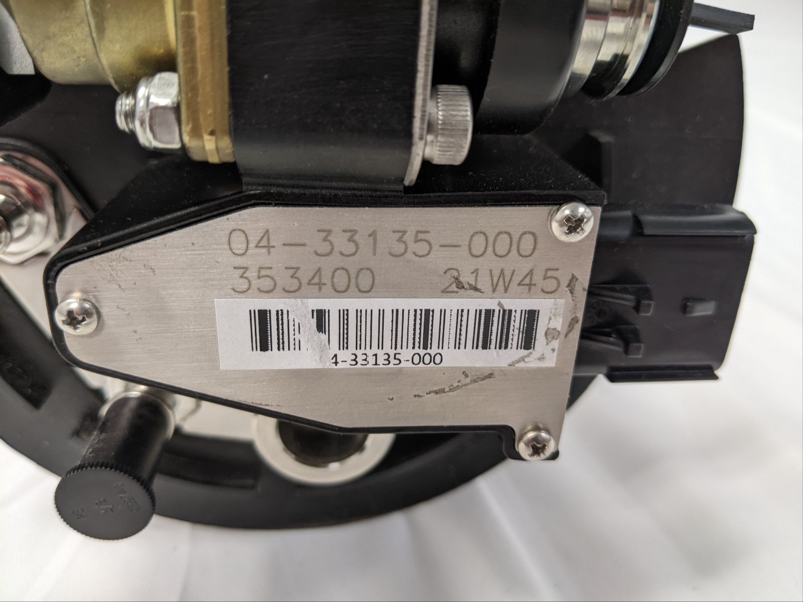 Freightliner 10 Gallon DEF Tank Header DD5/DD8 | 04-33135-000