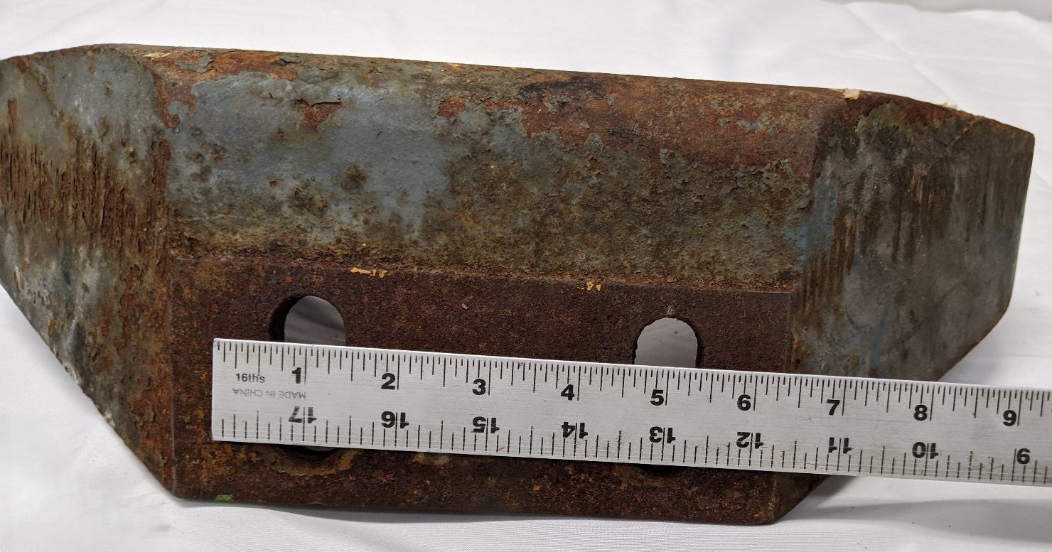 Detroit Diesel Series 60 Engine Front Mount Bracket - DDE 08929744