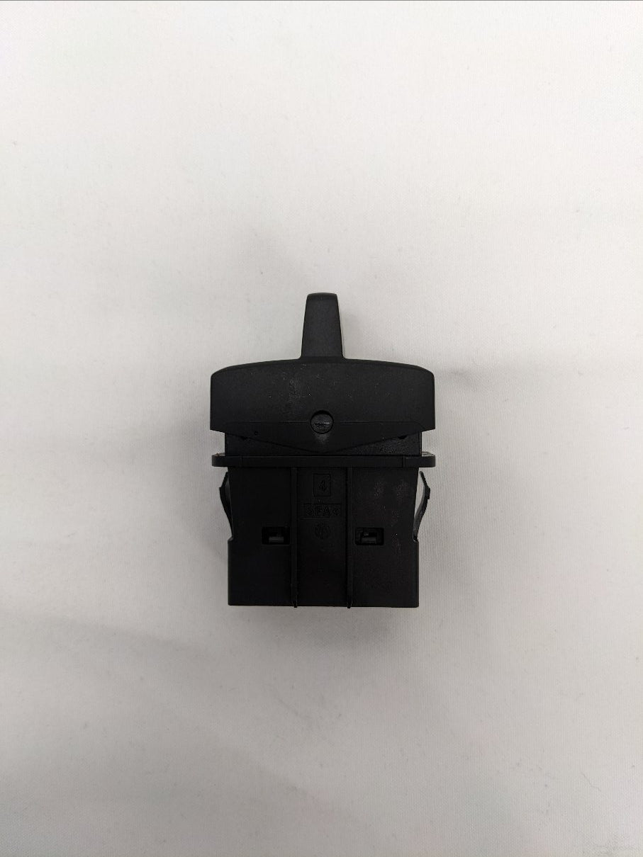 New Freightliner Blank Multiplex Rocker Switch - P/N A66-07493-051 (10133761425724)