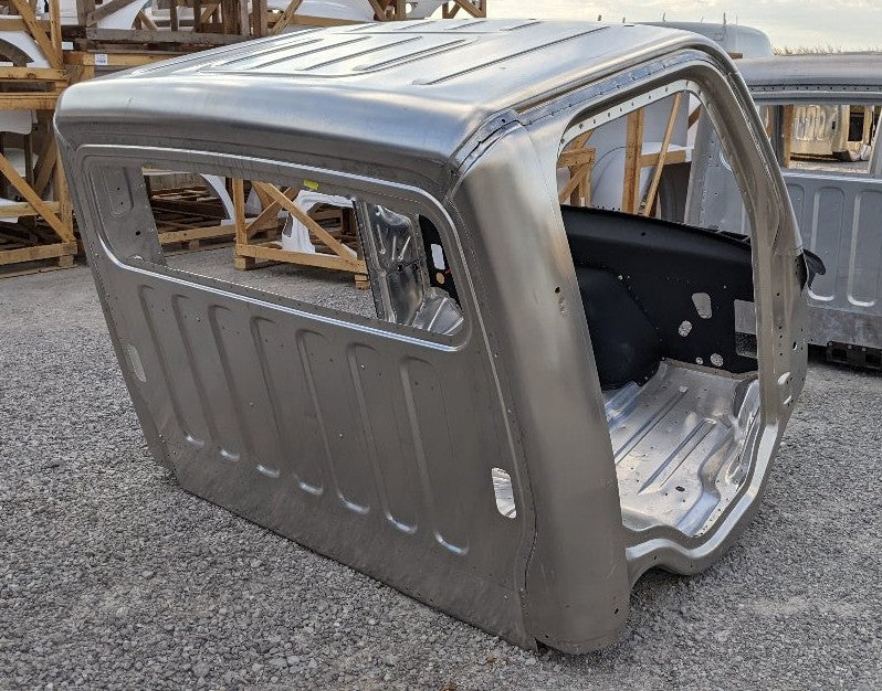 Damaged Freightliner M2 Day Cab Shell #12