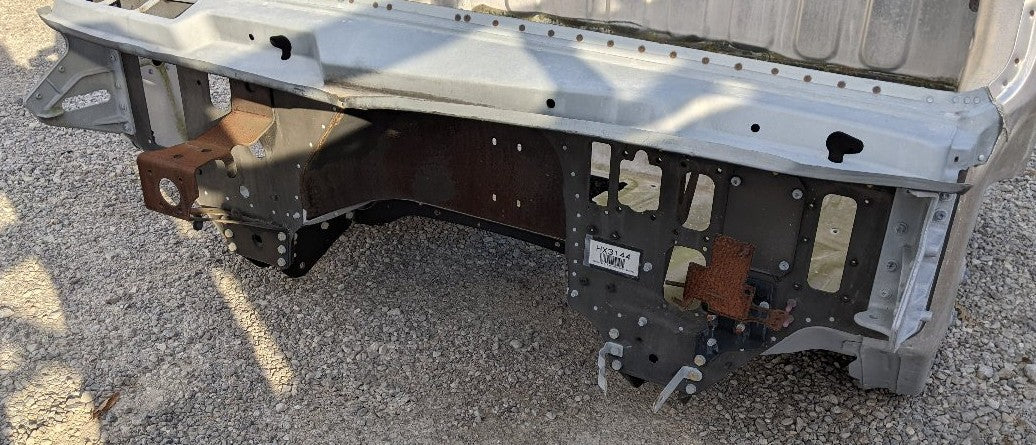 Damaged Freightliner M2 Day Cab Shell #18
