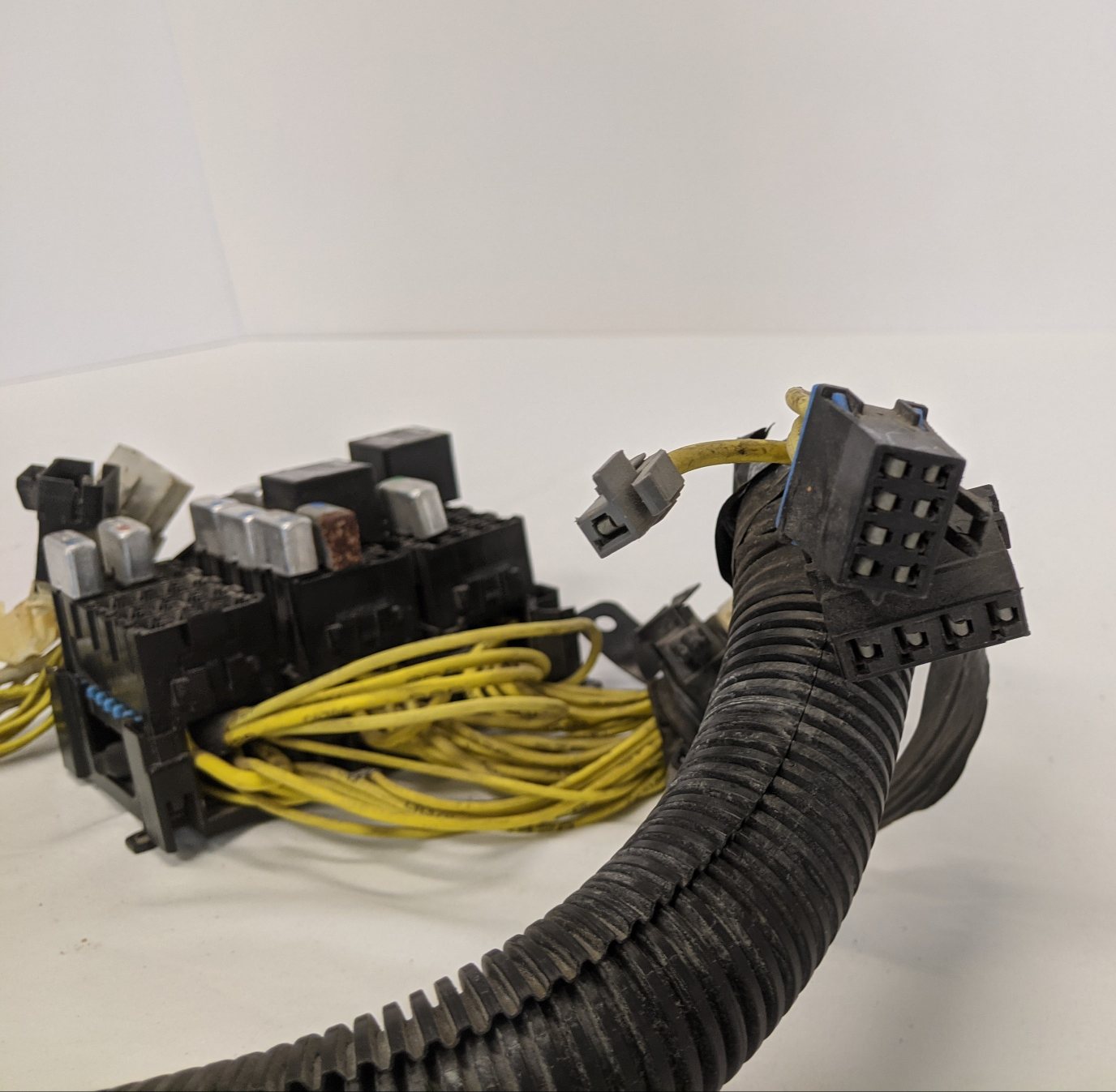 Used Freightliner Fuse Box Circuit Protection Wiring Harness - P/N A06-24054-003 (10096597303612)