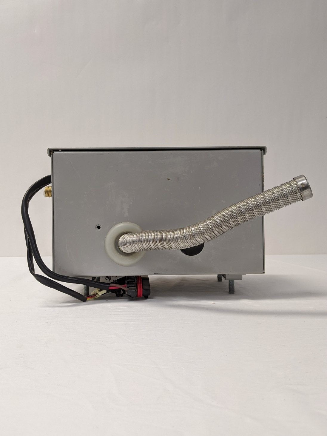 *Missing Fuel Pump* Used Espar Hydronic II D5S Boxed 12V Heater-P/N 252786106001