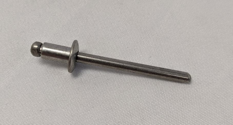 *Lot of 100* New 3/16" x 5/16" Stainless Steel Blind Rivets