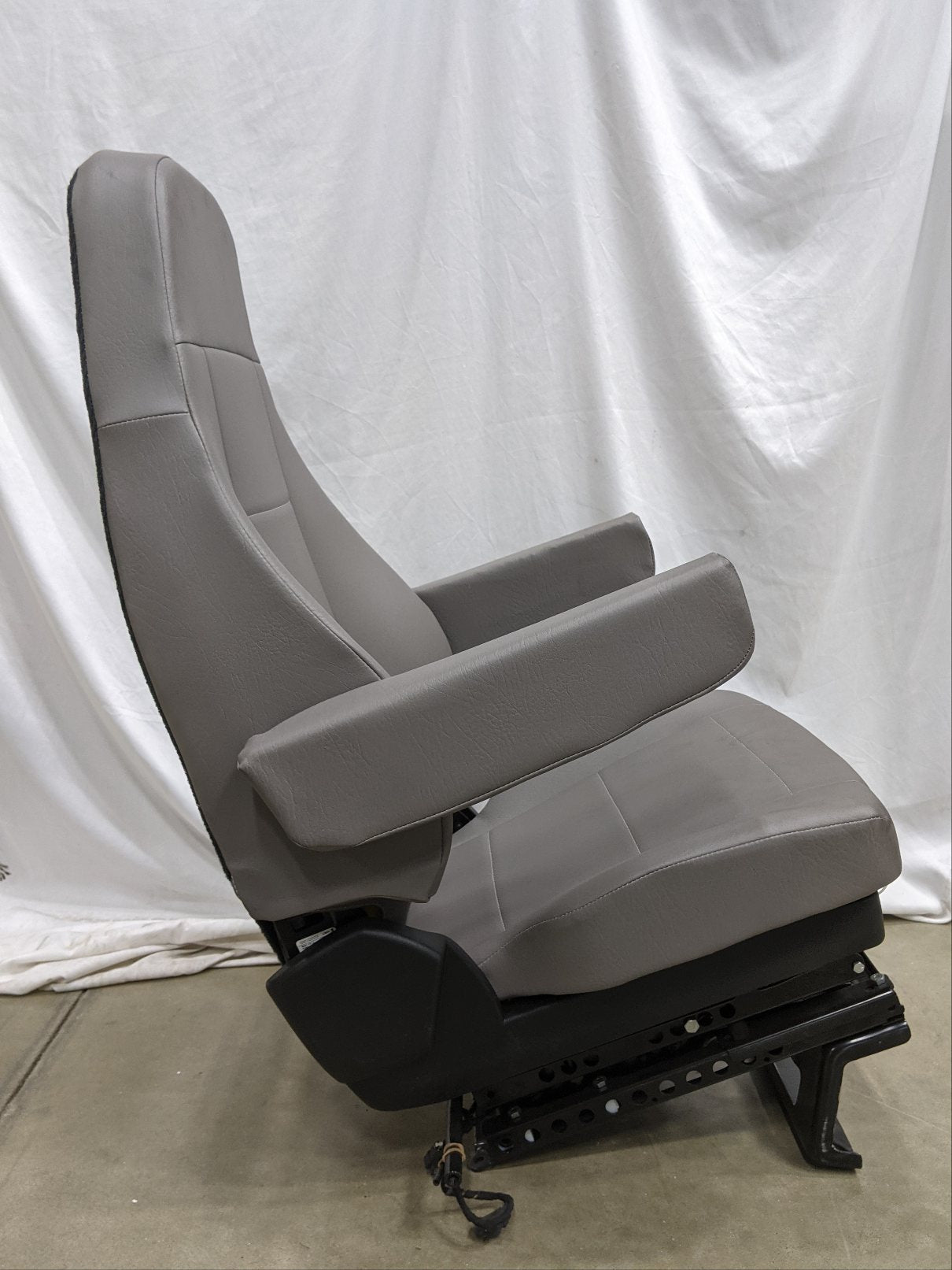 ISRI Freightliner M2 Level 3 Heated Gray Driver's Seat - P/N 816109 36