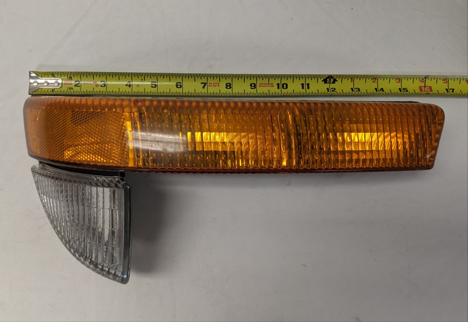 Dodge Dakota Turn Signal Light - P/N 5055173AC, 5055172AC - Set