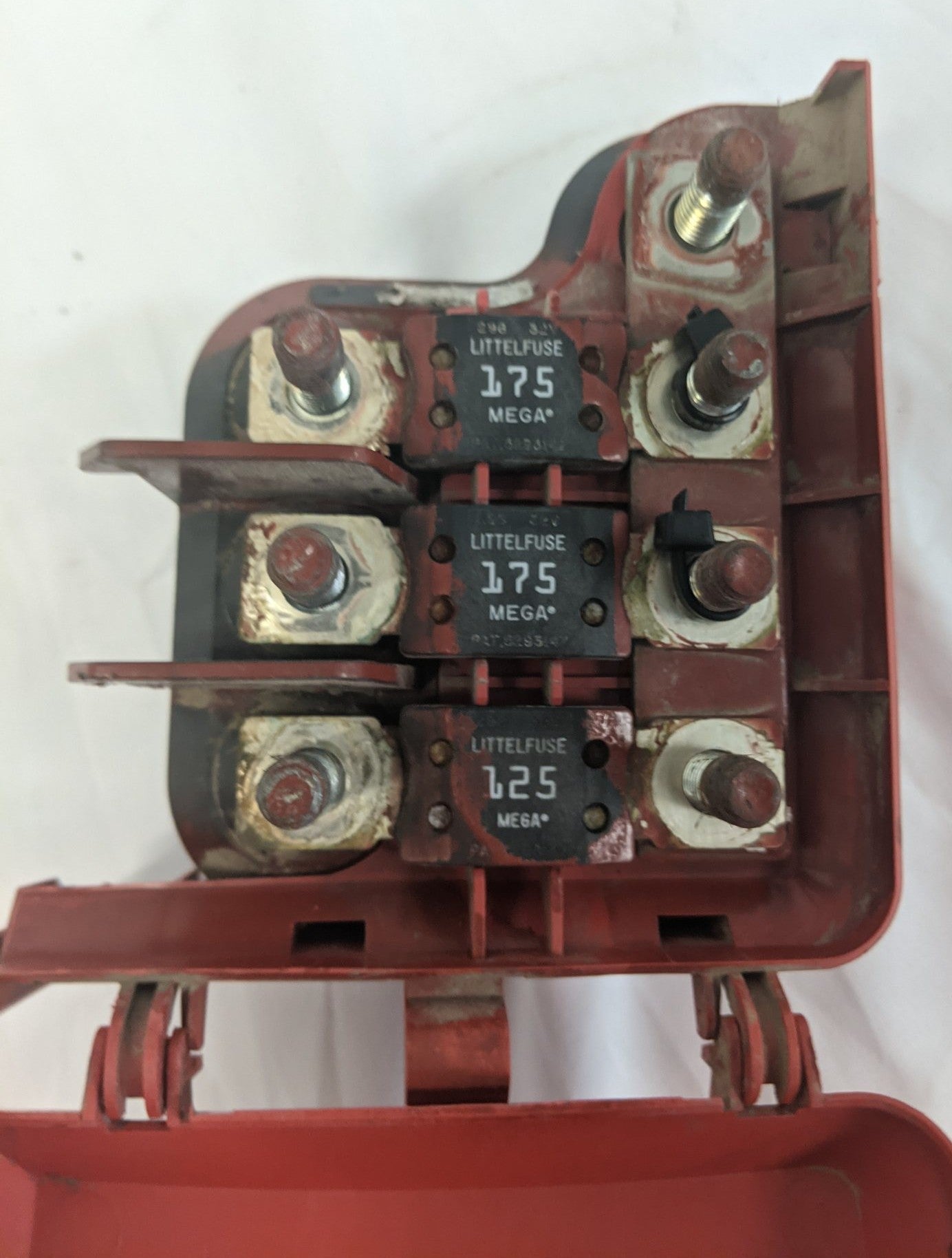 Damaged Clip Freightliner Fuse Junction Box Assembly Block - P/N A06-68746-000