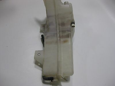 Used Freightliner Columbia Surge Tank w/ Hose - P/N  05-24406-001 (3939453337686)