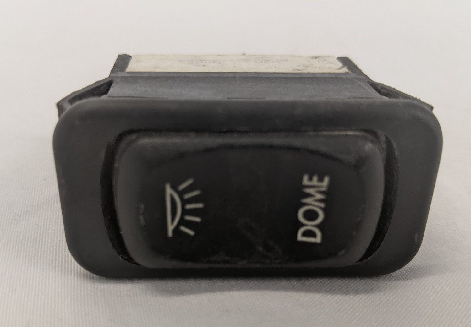 Freightliner-Switch/Rocker (Rear Dome, 3 Prong)