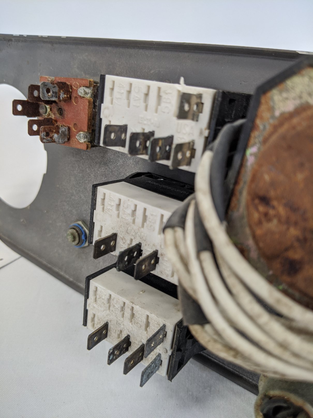 Used Freightliner Columbia Sleeper Cab Control Panel - P/N 22-43811-004