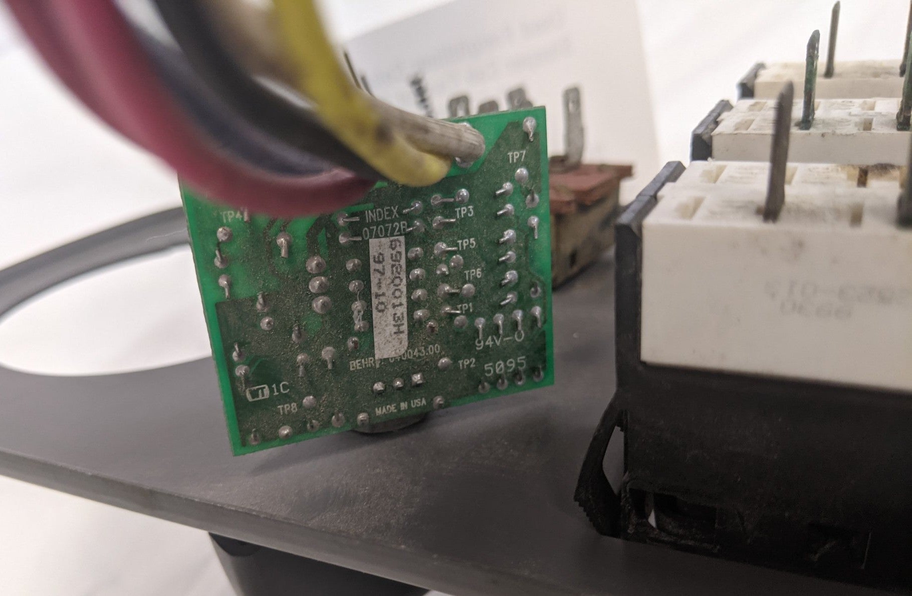 Used Freightliner Columbia Sleeper Cab Control Panel - P/N 22-43811-005