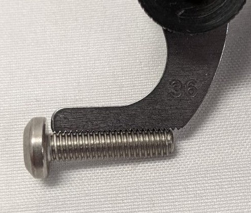 *Lot of 100* New #8-36 x 5/8" Full Thread Pan Head (Torx) Stainless Steel Bolt