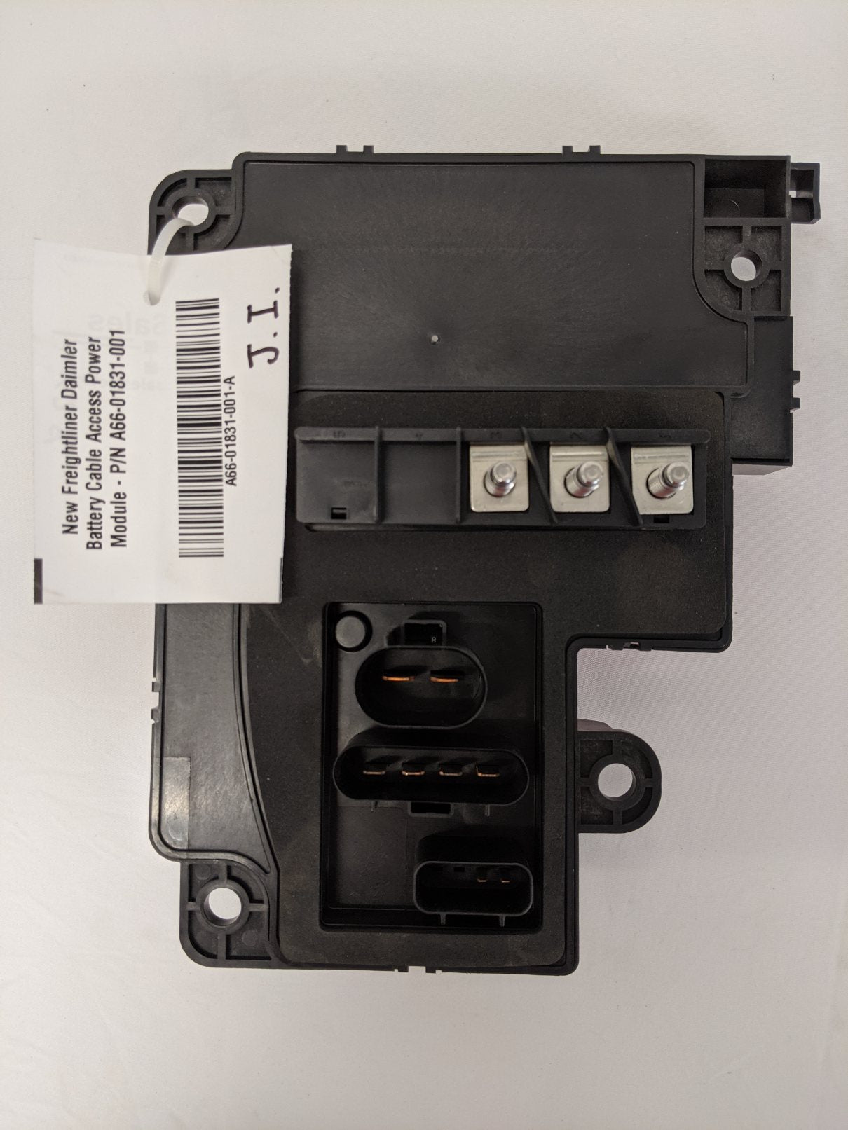 New Freightliner Daimler Battery Cable Access Power Module - P/N A66-01831-001 (10171982807356)