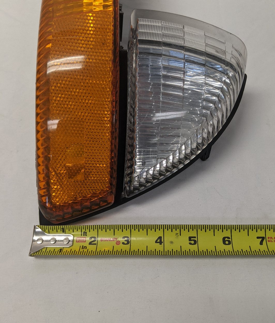 Dodge Dakota Turn Signal Light - P/N 5055173AC, 5055172AC - Set