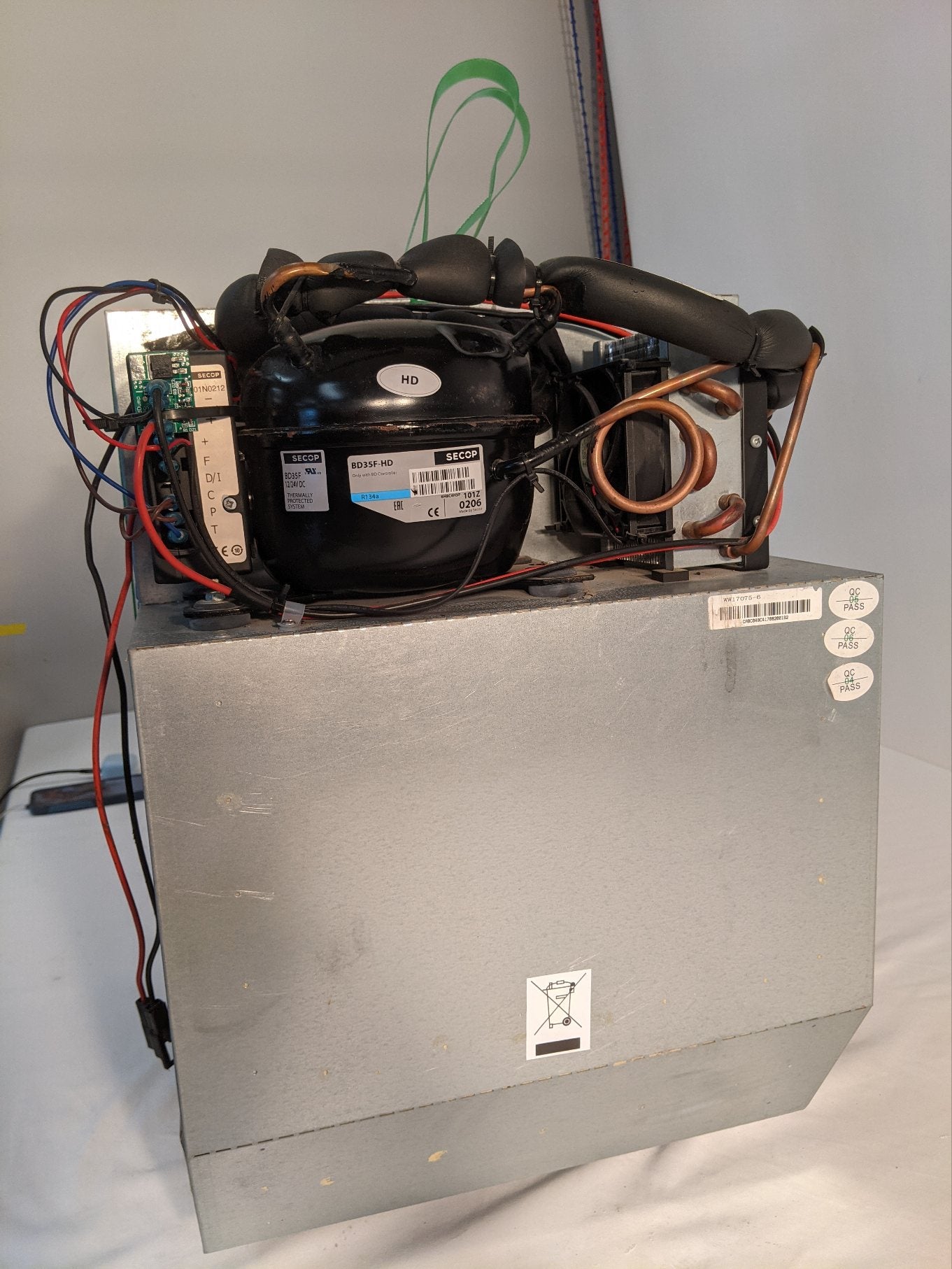 Used Freightliner Cascadia P3 49L Refrigerator Assembly - P/N A22-74775-000 (10090950000956)