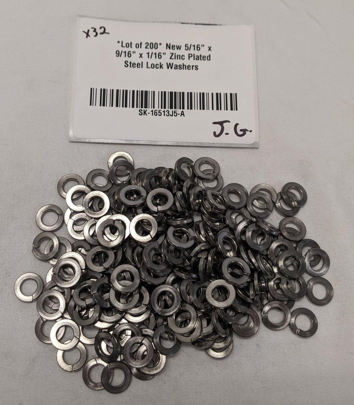 200 Zinc Plated Steel Split Lock Washers 5/16"
